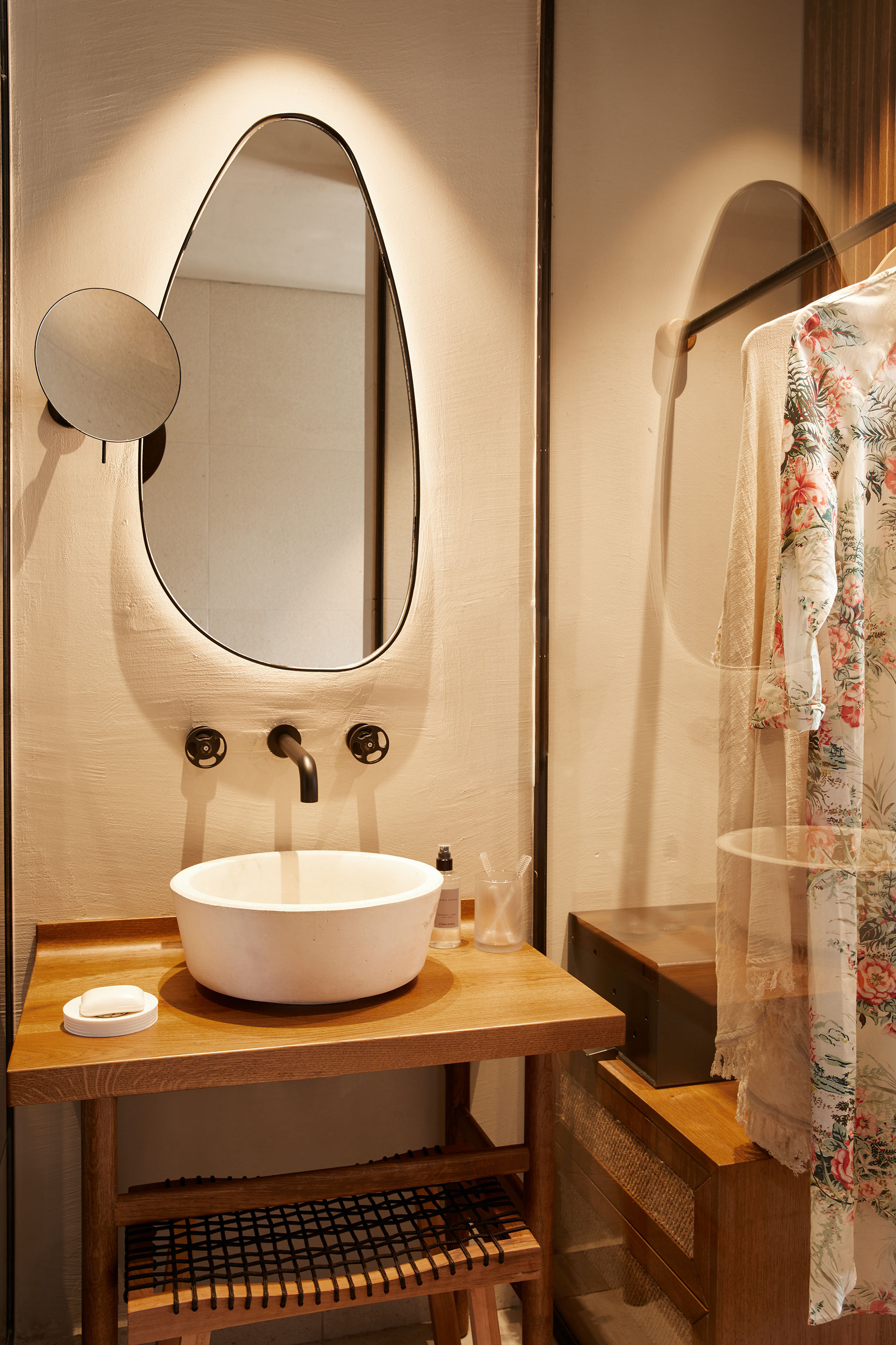 Double Room Syntopia19 0203