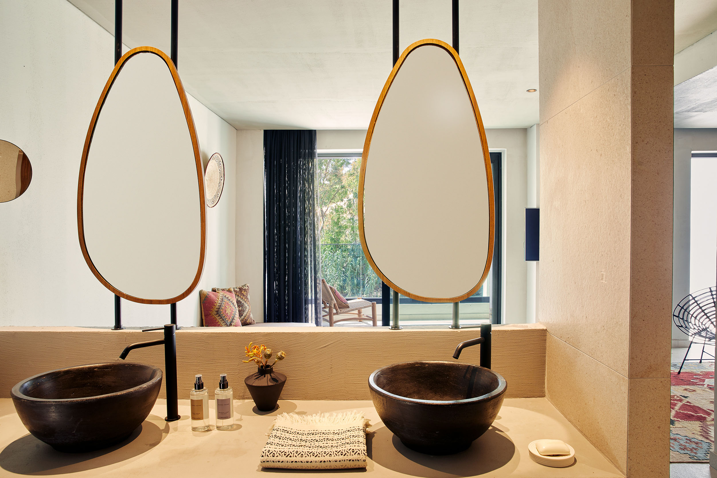 Suite Syntopia19 0566 Α 2